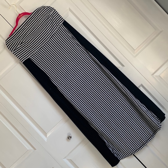 Pure Energy 1x Strapless Dress or Swimsuit Coverup - Soft Black & White Stripes - Picture 1 of 4